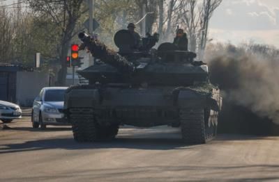 Russian Forces Advance In Ukrainian Conflict Despite Peace Talks
