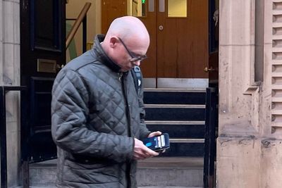 Police officer ‘pestered’ revenge porn victim, kept her naked photos on his phone