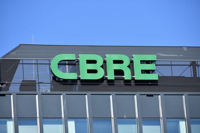CBRE Group Stock: Is Wall Street Bullish or Bearish?