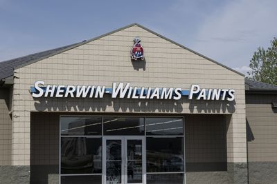 Sherwin-Williams Stock: Analyst Estimates & Ratings