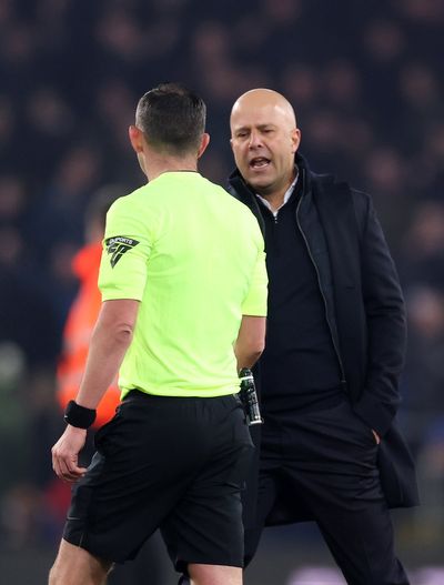 Arne Slot red card: Lip reader explains Michael Oliver exchange as Everton vs Liverpool derby ends in chaos