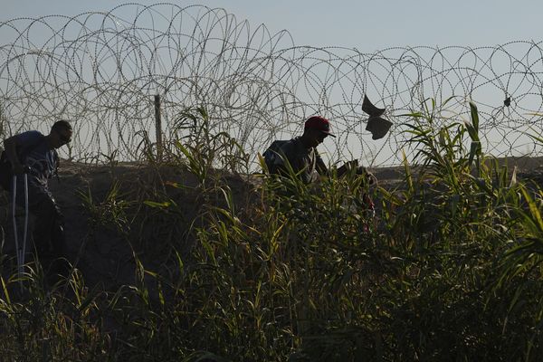 US says 5,000 soldiers deployed along Mexico border, could increase further