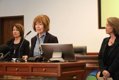 Sen. Tina Smith Of Minnesota Won't Seek Re-Election In 2026