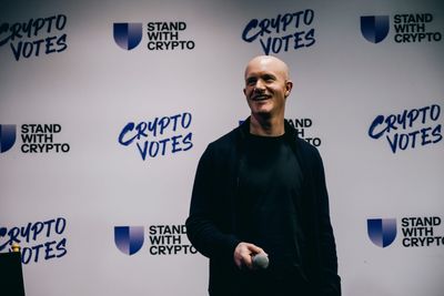 Coinbase rides crypto bull run to $1.3 billion in Q4 profit