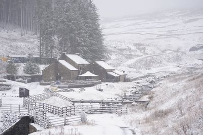 Rare freezing rain and snow may hit parts of northern England over weekend