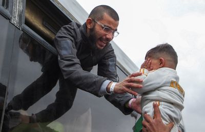 Three captives in Gaza, 369 Palestinians held by Israel to be released