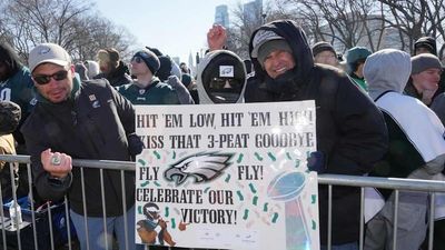 The Best Signs Spotted at Eagles Super Bowl Parade