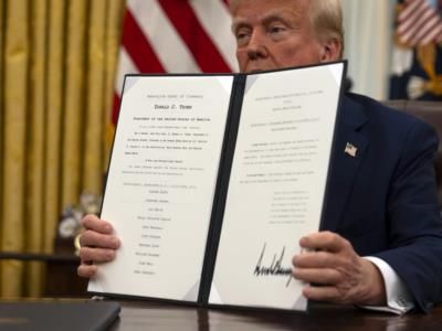 Trump Signs Executive Order To Stop Federal Funding For Vaccine Mandates