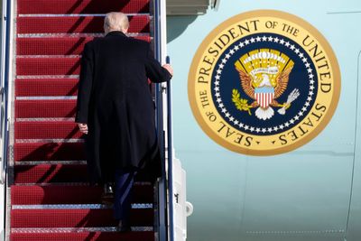 Trump tours Boeing plane to check out features that would be on overdue new Air Force One aircraft