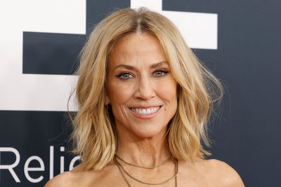 Sheryl Crow protests Elon Musk by selling Tesla and donating money to NPR