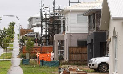 Australia building half as many homes for every hour worked compared with 30 years ago, Productivity Commission finds