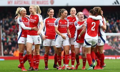 Five-star Arsenal hammer Tottenham in WSL derby as Chloe Kelly makes return