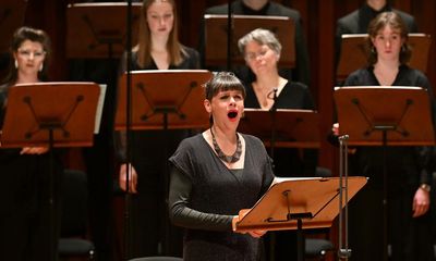 Ordo Virtutum review – BBC Singers sound heavenly in MacMillan premiere