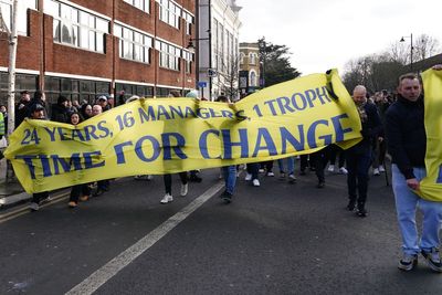 Tottenham fans call for Daniel Levy exit at protest ahead of Man Utd clash