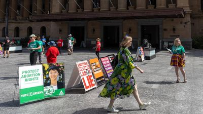 Caution urged over polls as Labor bleeds support