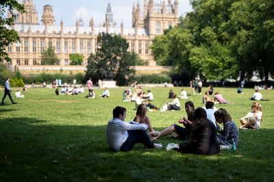 London weather: Capital to see 14C and sunshine after days of 'anticyclonic gloom', forecasters predict