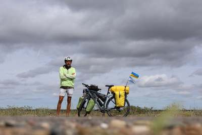 Ukrainian refugee cycling the globe to keep attention on war-torn home