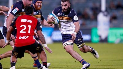 Flanker dismisses comparisons to Brumbies great