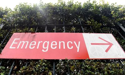 Patient with hallucinations waits in Sydney hospital ED for five days amid psychiatrists dispute