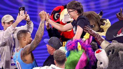 How a fan beat Damian Lillard in a three-point contest to win $100K