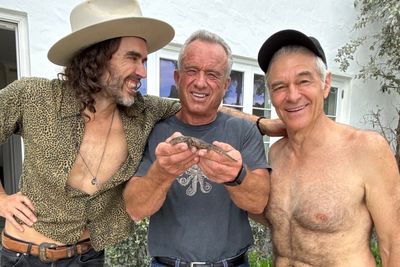 RFK Jr shares bizarre pic with lizard, Russell Brand — and shirtless Dr. Oz