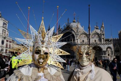 Venice Carnival opens with biodegradable streamers and an ode to famed philanderer Casanova