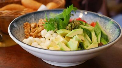 8 fibre-rich foods to prevent colorectal cancer