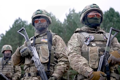 UK forces seen training Ukrainian troops as Starmer joins emergency peace talks summit