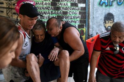 Rio Swelters In Heatwave Amid Run-up To Carnival