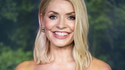 Holly Willoughby just shared a rare glimpse of her off duty style in slouchy blue jeans and cosy quarter zip