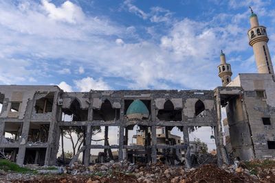 Villagers in southern Lebanon prepare to return home as Israeli army withdraws under ceasefire deal