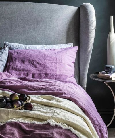 Too light, too dark, too plain, too bold – these are the bed sheet colors to avoid, according to experts
