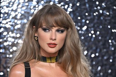 Taylor Swift crowned global recording artist of the year for fifth time