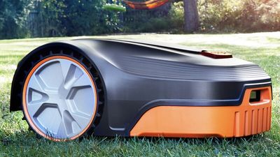 If you want the best robot lawn mower under £400, this is the one I'd pick