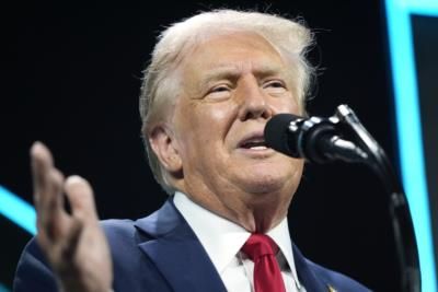 Trump Criticizes Ukrainian President Zelensky And Parrots Kremlin's Talking Points