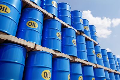 Crude Prices Rally on Supply Risks