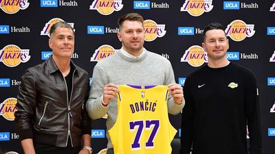 JJ Redick Offers Update on Luka Doncic's Minutes Restriction Ahead of Lakers-Hornets