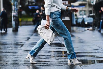 Styling baggy jeans is tricky at any age – here’s how to do it