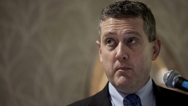 Fed’s Bullard Sees Medium-Term Boost From Trump Spending