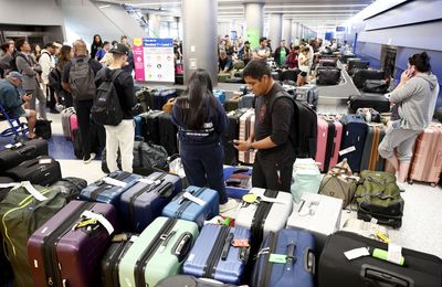 American Airlines Starts Allowing Customers To Share Apple AirTag Info To Find Lost Bags