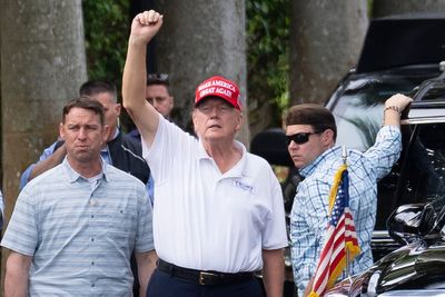 Trump fired off Truth Social calling Zelensky a ‘dictator’ en route to golf in Miami