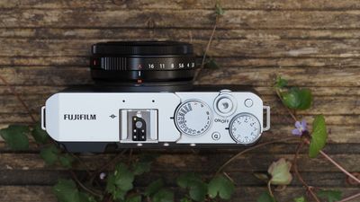 With the Fujifilm X-E4 discontinued and retro compacts flying off the shelves, we sorely need a Fujifilm X-E5