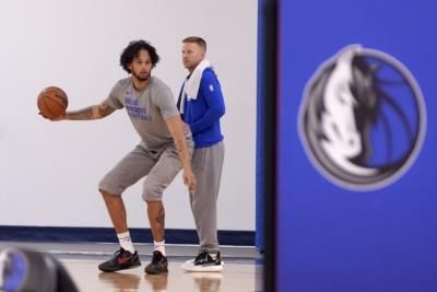 Dallas Mavericks Face Injury Woes As Playoffs Approach