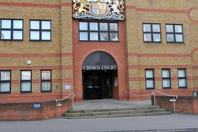 Police officer who removed burglar’s tag to have relationship with him is jailed