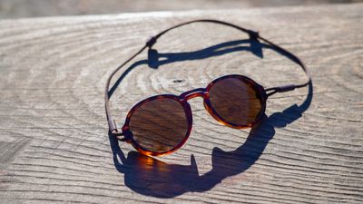 Polarised and polarising: the Ombraz Viale sport a quality lens, a comfortable fit but the armless design won’t be for everyone