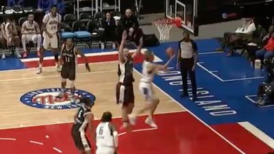 Mac McClung Pulls Off 360-Degree Layup Against Former Gonzaga Star Drew Timme