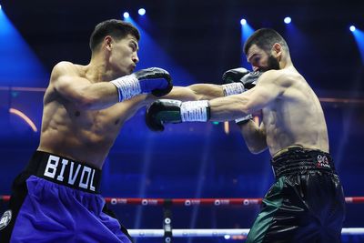 Beterbiev vs Bivol 2 fight times and running order tonight including Parker vs Bakole