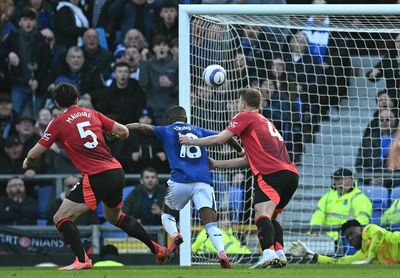 Ruben Amorim and David Moyes clash over penalty review after Everton vs Manchester United controversy