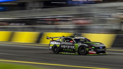 Waters pulls off Supercars wet whitewash in Sydney