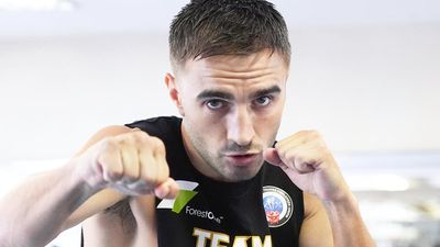 Moloney loses to Nasukawa in unanimous decision